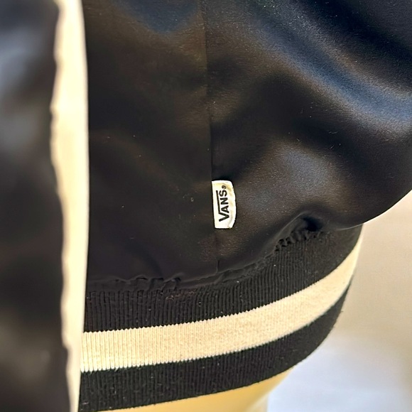 VANS Souvenir Satin Embroidered Jacket with Tigers and Palm Trees Black Size M - Picture 6 of 15